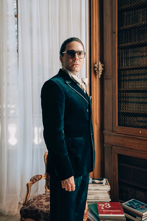 Daniel Brühl dans le rôle de Karl Lagerfeld